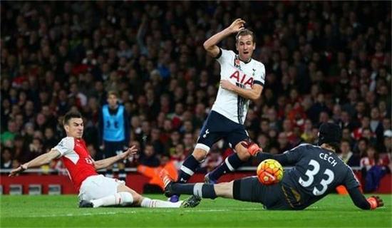 題層出不窮 題層出不窮